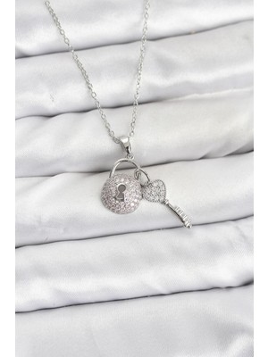 Store Mania Ieg™ 316L Çelik Zincir Gümüş Renk Kilit Anahtar Model Zirkon Taşlı Kadın Kolye