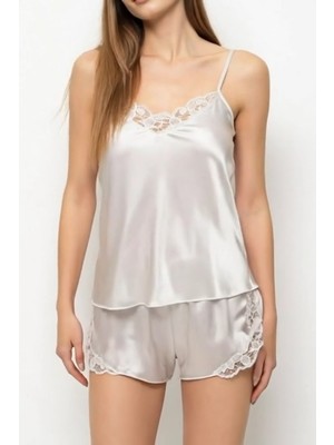 Zenches Kadın Dekolteli Güpür Detaylı Kısa Saten Şortlu Gecelik