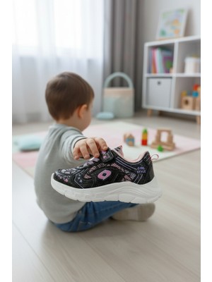 Enoch Kalp ve Desen Detaylı Çocuk Spor Ayakkabı Cırtlı