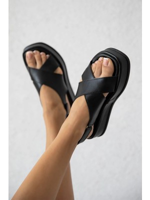 Straswans Mateo Kadın Günlük Deri Sandalet Siyah