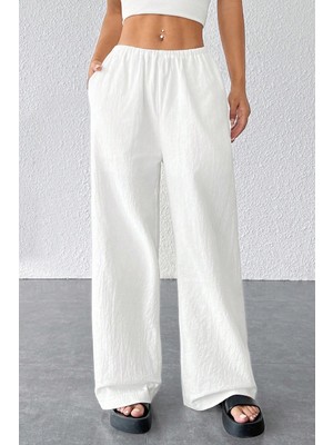 Beruflic Kadın Beyaz Bol Kesim Cepli Geniş Paça Dökümlü Pantolon
