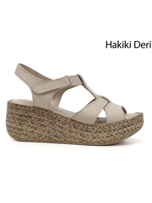GÖNDERİ Kadın Antik Bej  Cırt Bantlı Dolgu Topuk Hakiki Deri Sandalet