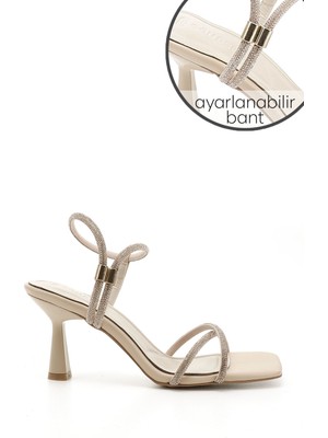 Kadın  Taşlı Bilekten Ayarlamalı Kadeh Ökçe Sandalet
