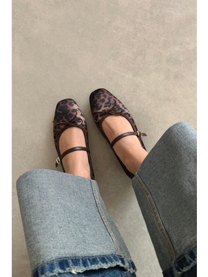 Straswans Leopar Desenli Kadın Fiyonk Detaylı Tekstil Malzeme Düz Taban Babet