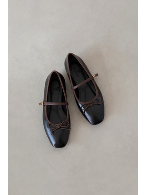 Straswans Maxy Kadın Fiyonk Detay Kırışık Deri Babet Siyah