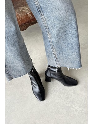 Straswans Pekin  Bayan Streç Küt Kalıp Deri Bot Siyah