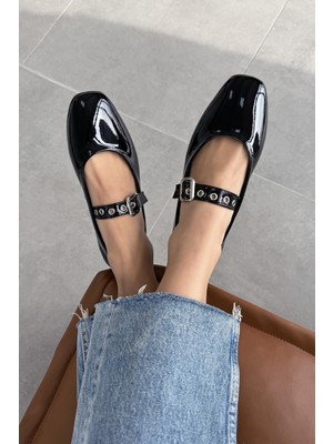 Straswans Jules  Kadın  Kemer  Detay  Rugan  Babet Siyah