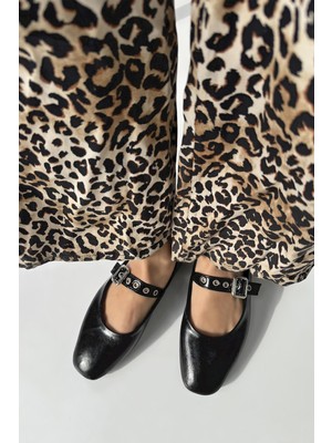 Straswans Jules Kadın Kemer Detay Kırışık Deri Babet Siyah