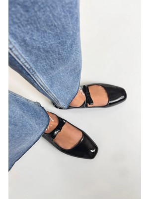 Straswans Foden Kadın  Kurdela  Detay  Rugan  Babet Siyah