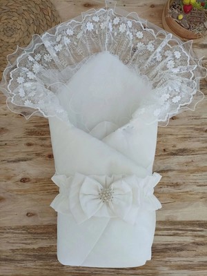 İsmiyle Al Yenidoğan Gelinlik Duvaklı Trilüks Kundak Bebek Battaniyesi Ekru