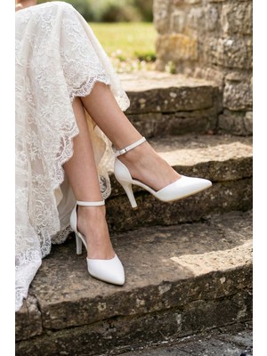 Erkan Saçmacı Sindy Beyaz Vegan Bantlı İnce Topuklu Stiletto Gelin Ayakkabısı