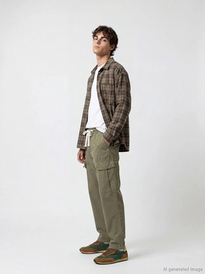 LC Waikiki Haki Rahat Kalıp Erkek Kargo Pantolon