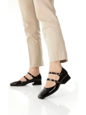 Manzo 24560 Hakiki Deri Tokalı Kare Burun Topuklu Ayakkabı