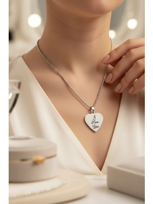 Medo E-Konsept Love You Yazılı Gümüş Kaplama Kalp Çelik Kolye