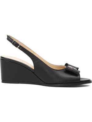 Celal Gültekin Kadın Siyah Dolgu Topuklu Deri Ayakkabı