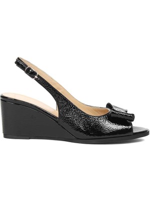 Celal Gültekin Kadın Siyah Dolgu Topuklu Kırışık Rugan Deri Ayakkabı