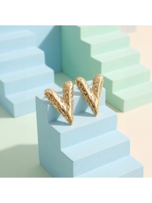 Lykos Çelik Gold Renk Işlemeli Kalp Model Kadın Küpe