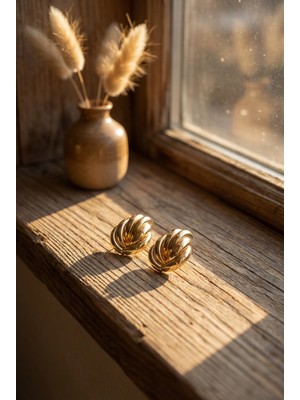 Lykos Pirinç Gold Renk Vintage Kadın Küpe