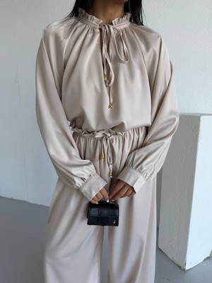 Madame Melek Zr Premium Saten Ipek Kumaş Ikili Takım Bağcıklı Bluz Bol Paça Pantolon Takım