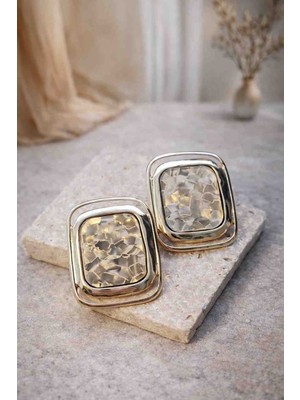 Kare Form Sedef Görünümlü Gold Küpe