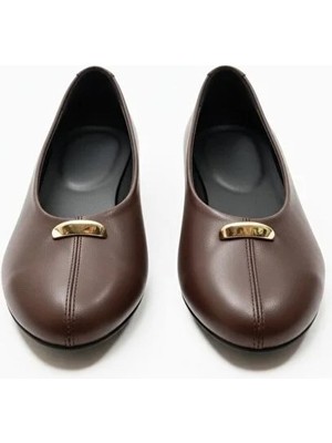 Ne&Ve Shoes Hakiki Deri Gold Aksesuar Detaylı Kadın Günlük Babet