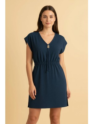 Beruflic Kadın Lacivert Yanları Yırtmaçlı Tokalı V Yaka Mini Plaj Elbisesi