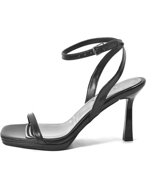 Beety 130722 Siyah & Gümüş Bilekten Bağlı Yüksek Topuklu Kadın Abiye Ayakkabı