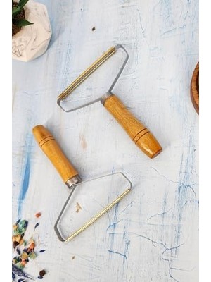 2 Adet Elbise Tiftik ve Tüy Toplama Aleti Ahşap Saplı Demir Kedi Köpek Kazak Hırka Halı Kumaş MNT-116