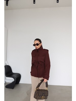 Özge Özgenç Belden Büzgülü Dik Yaka Ceket