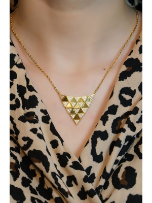 Üçgen Model Kolye 22 Ayar A080373