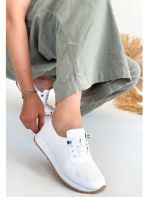 Aesco Tone Beyaz Cilt Bağcıklı Spor Ayakkabı - Lisinya