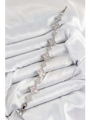 Aesco Pirinç Zirkon Taşlı Yonca Model Gümüş Renk Vıp Seri Kadın Bileklik - Lisinya