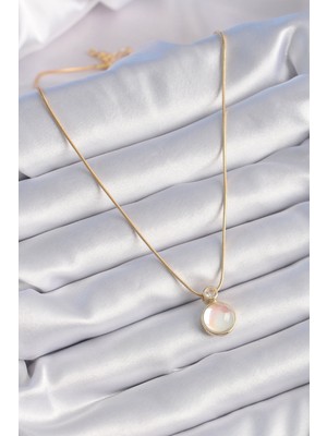 Aesco 316L Çelik Gold Renk Beyaz Sedefli Vintage Kadın Kolye - Lisinya