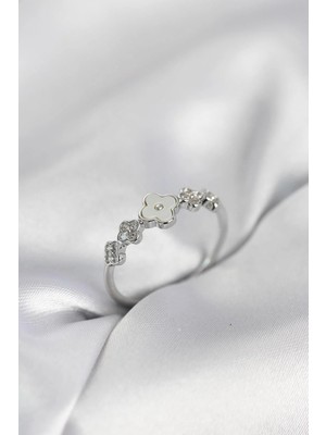 Prativas Gümüş Renk Minimal Yonca ve Zirkon Taşlı Kadın Yüzük - PRT3500EB10512