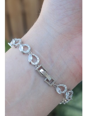 Aesco Vip Seri Pirinç Zirkon Taşlı Gümüş Renk Arpa Model Bileklik - Lisinya