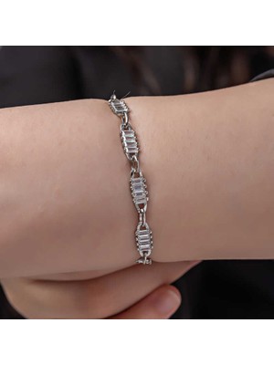 Tienda Elegante Gümüş Baget Taşlı Kadın Bileklik
