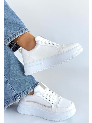 Aesco Natte Beyaz Cilt Bağcıklı Spor Ayakkabı - Lisinya