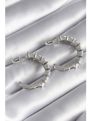 Aesco Pirinç Gümüş Renk Zirkon Taşlı Halka Model Kadın Küpe - Lisinya