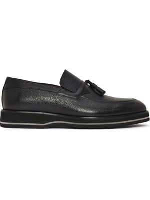 Derimod Erkek Siyah Kalın Tabanlı Püsküllü Deri Loafer 26SFD7043FT