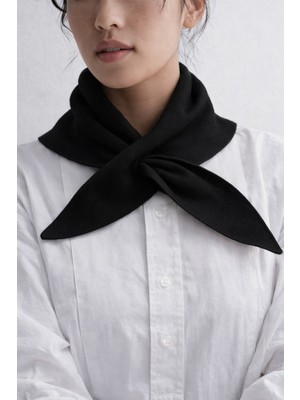 Bahels Viral Siyah Geçmeli Boyunluk Şal Atkı