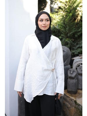 İmaj Butik Ekru Kruvaze Yaka Broş Detaylı Kimono Gömlek