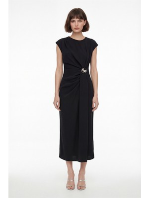 Lafaba Kadın Siyah Bisiklet Yaka Midi Davet Elbisesi