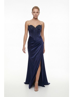 Lafaba Kadın Lacivert Dar Kalıp Straplez Yaka Taşlı Uzun Saten Abiye Elbise