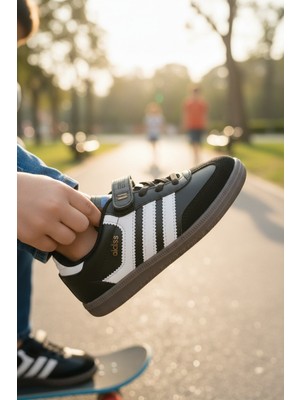 Enoch Klasik Üç Şerit Detaylı Samba Çocuk Spor Ayakkabı Cırtlı