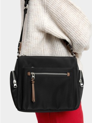 Parfois Kadın Dış Cepli Çapraz Askılı Çanta