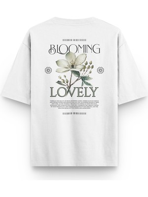 Overoz Blooming Lovely Çiçek Sırt Baskılı Yarı Oversize Beyaz Tshirt 1362