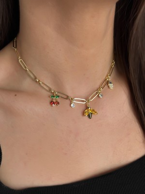 Luseda Vip Arı & Kiraz & Fatma Ana Eli Charm Detaylı 38+5CM Ayarlanabilir Gold Kadın Kolye