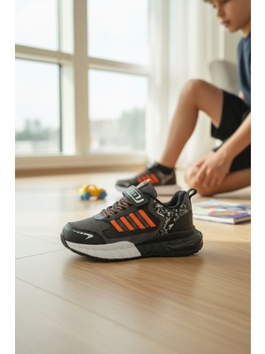 Enoch Ortopedik Üç Şerit Detaylı ve Desenli Çocuk Spor Ayakkabı