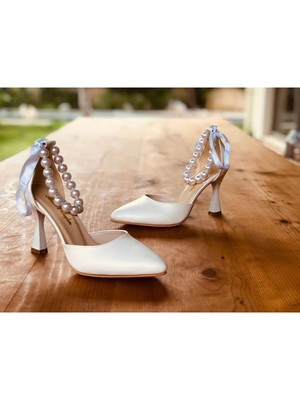 İlkinin Pabuçları Orta Incili Bilek Detaylı Düğün Ayakkabısı, Beyaz Ayakkabı, 9cm Kadeh Topuklu Rahat Gelin Ayakkabısı
