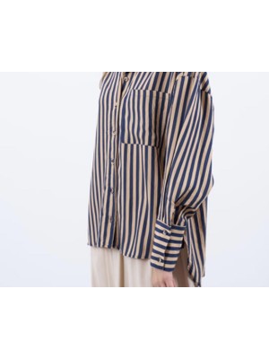 Butik Lacivert – Bej Çizgili Oversize Gömlek